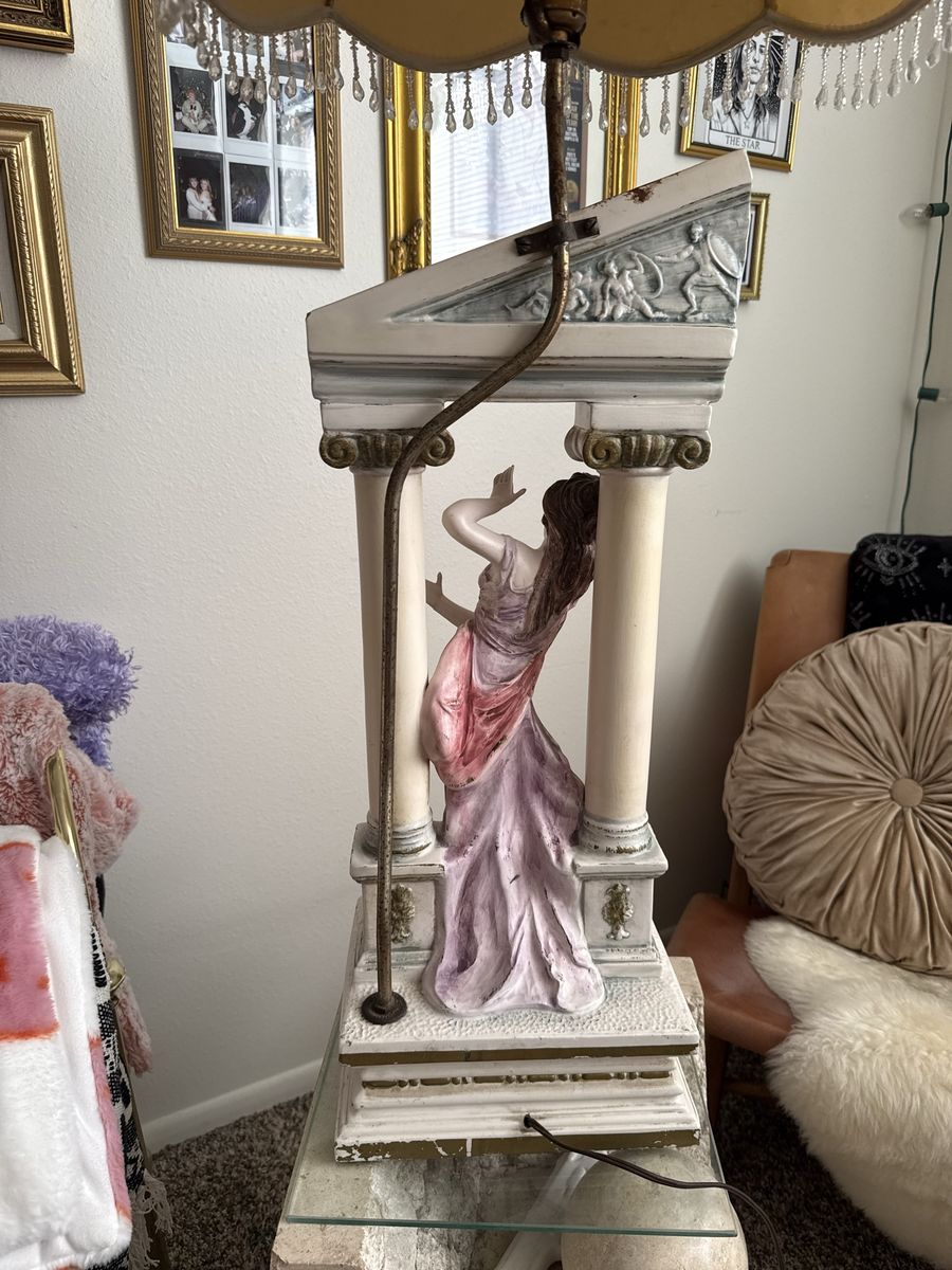 Main image 3