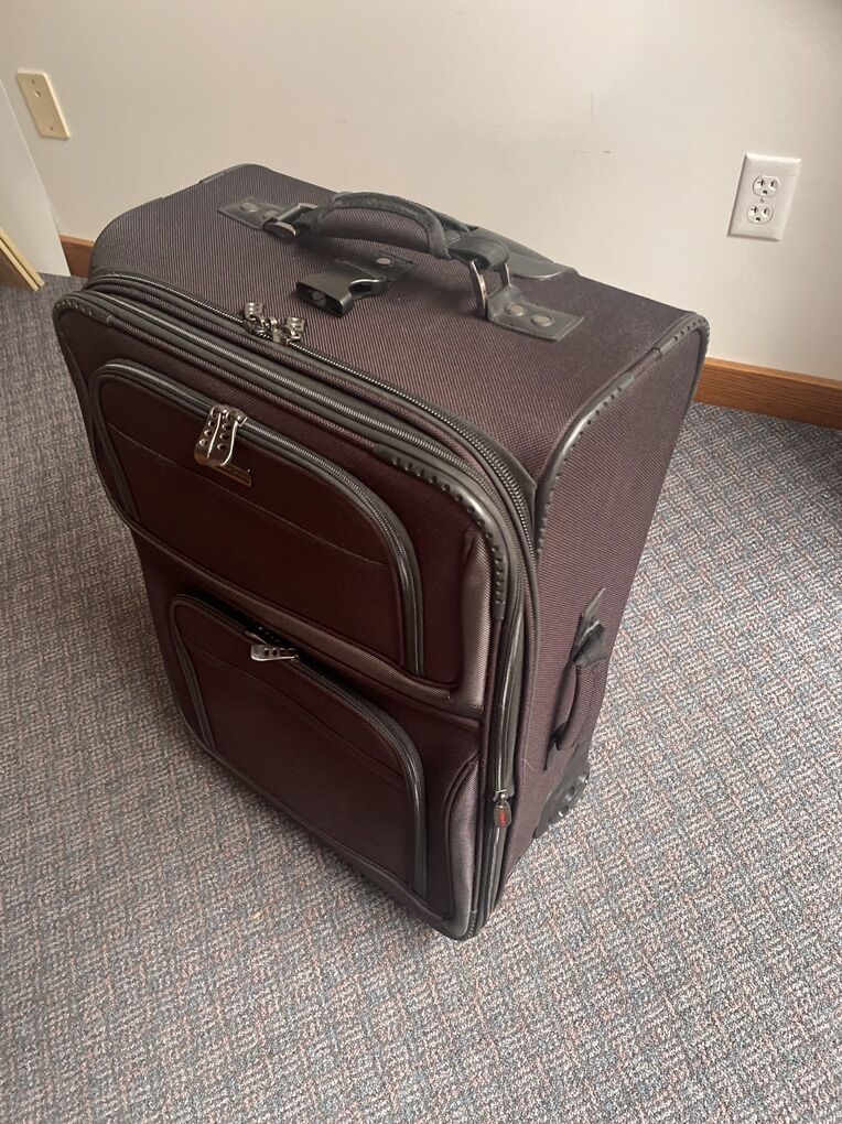 Travelers Choice 25 Luggage