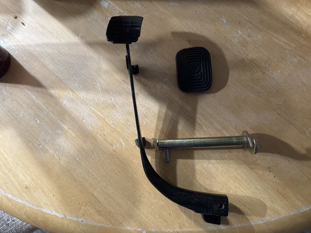 1966+ VW Clutch Pedal, Cable Hook Shaft, Foot Pad