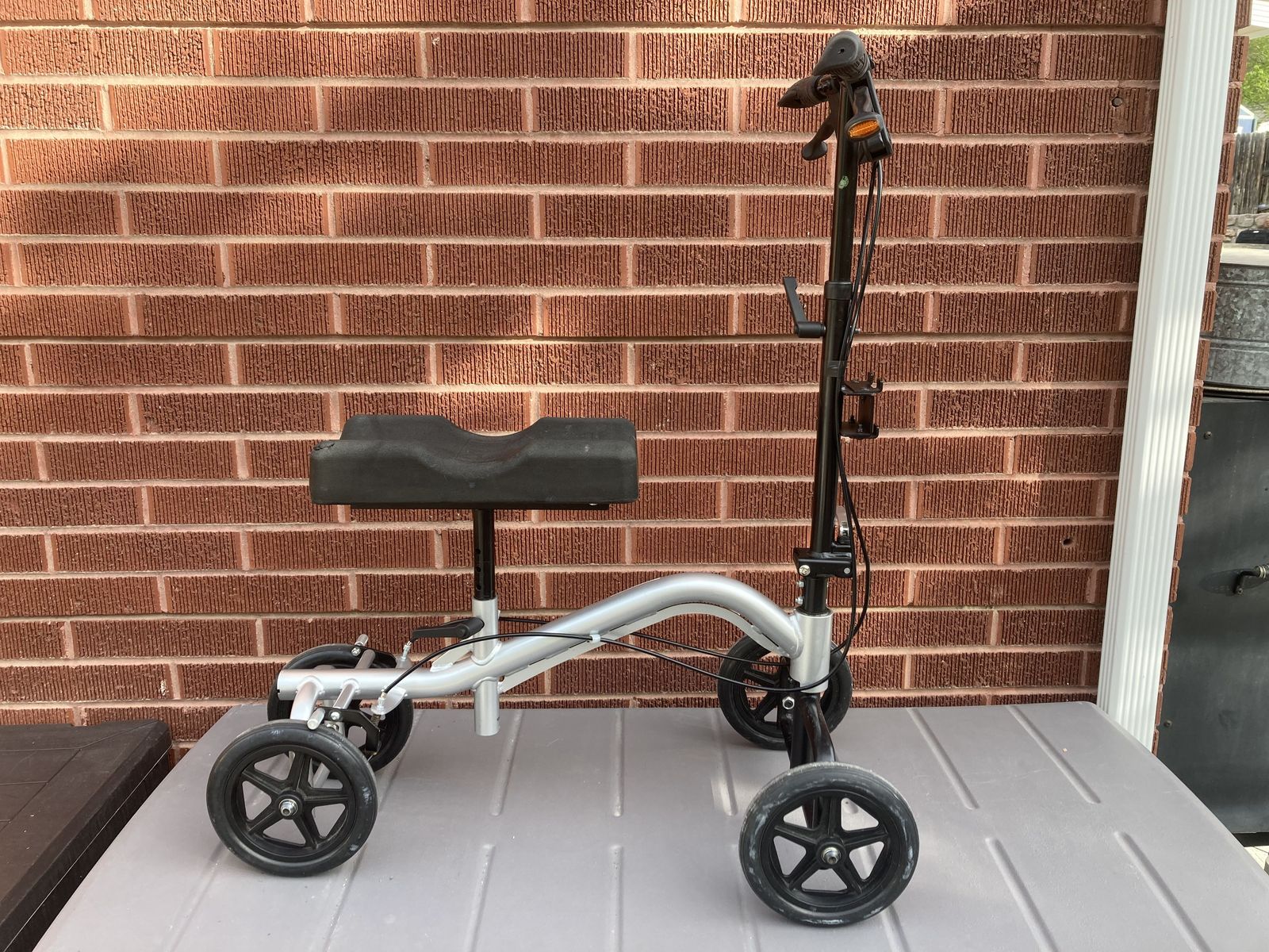 Nova Knee Scooter Walker