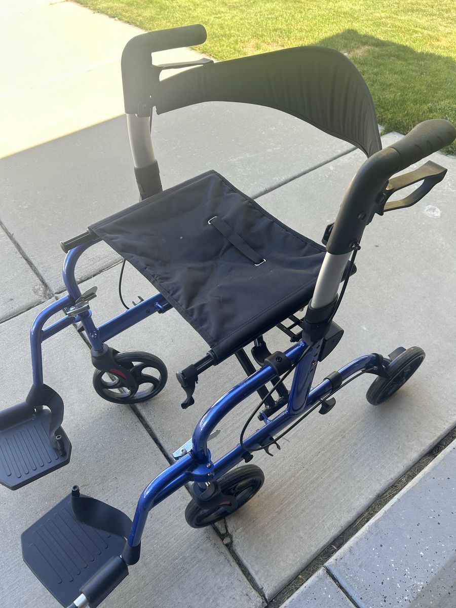 Rollator Walker with Seat and Footrests