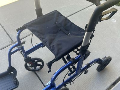 Rollator Walker with Seat and Footrests