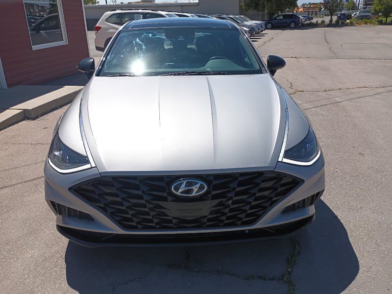 Main image 7
