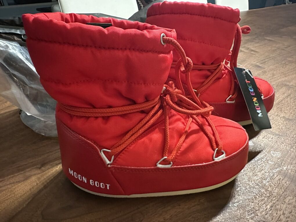 Moon Boots-New With Tags