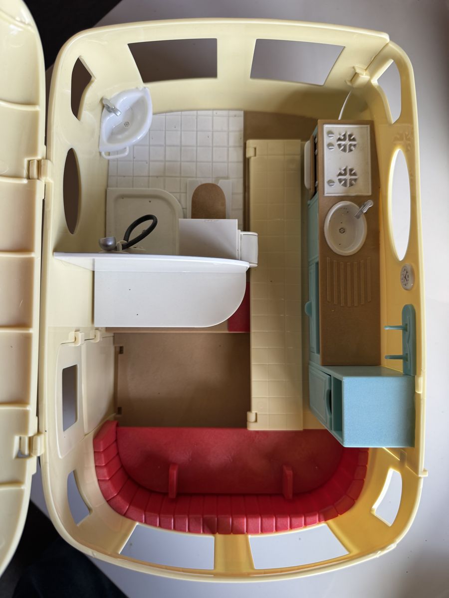Main image 4