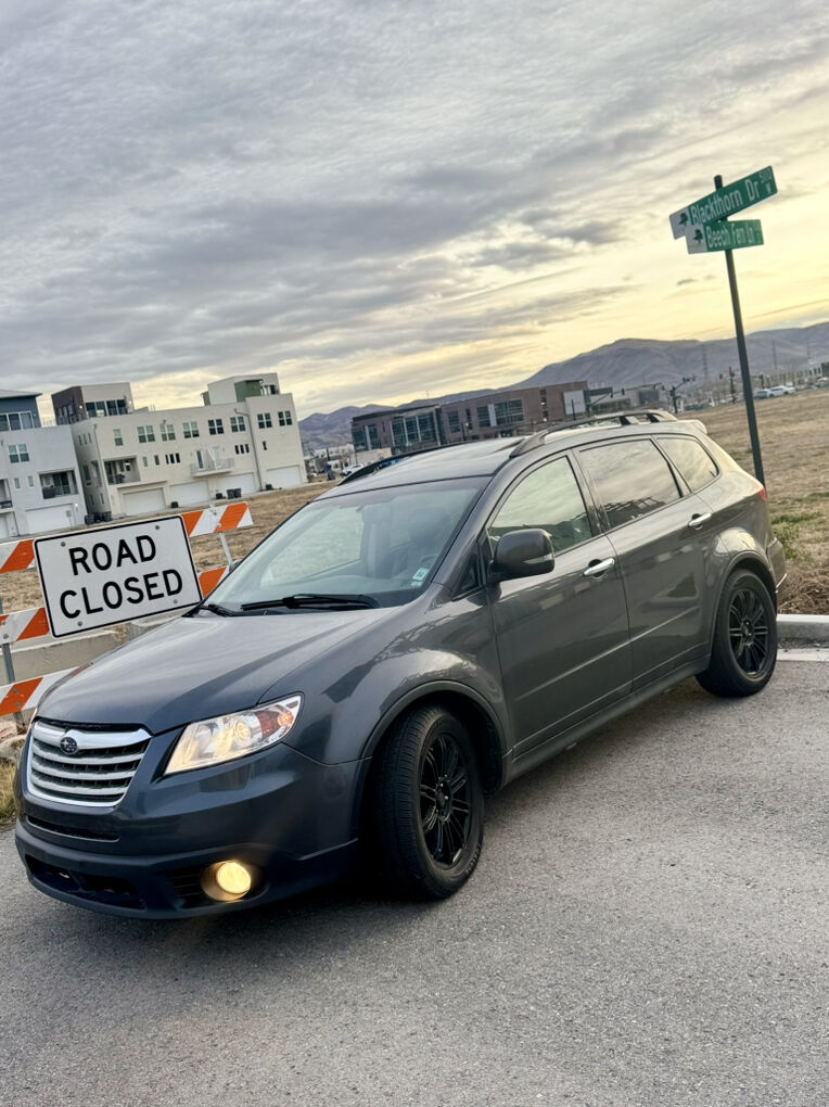 2008 SUBARU TRIBECA 7-Pass.