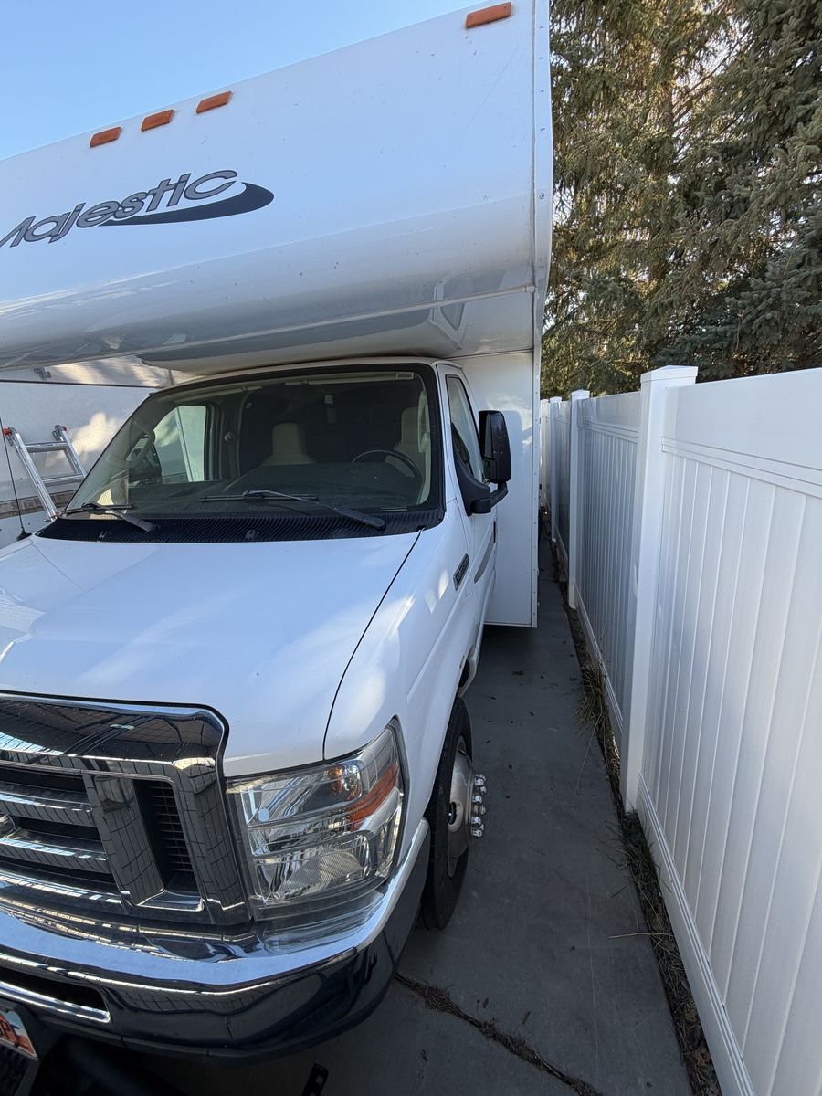 2015 Thor Majestic 23a Ford V8 Triton