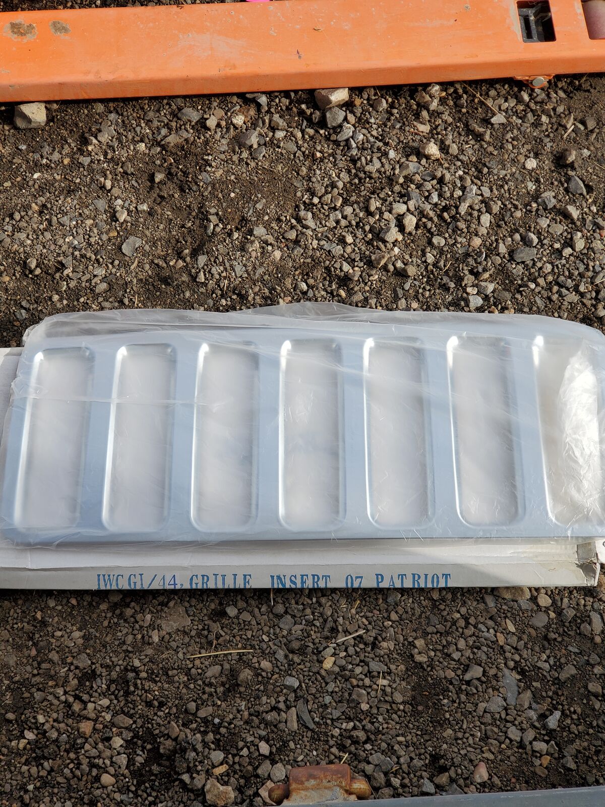 2007 Jeep Patriot Chrome Grille Overlay