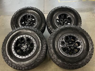 2022 Ford Raptor OEM 17in Wheels/ 35x12.50r17 Bfg
