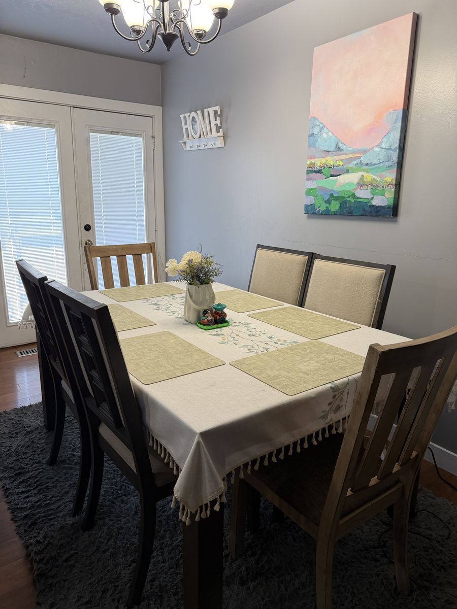 Solid Wood Extendable Dining Table + 6 Chairs