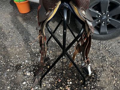 Circle Y saddle 13.5