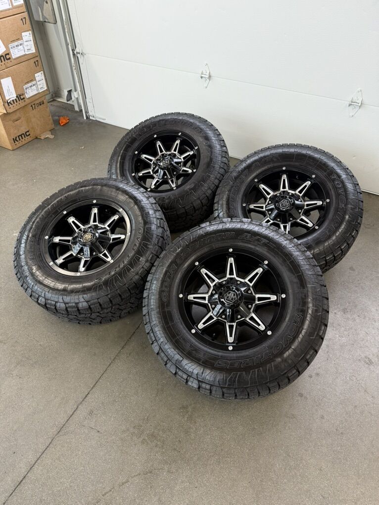 17x9 Mayhem Wheels/ 285/70/17 Toyo Tires