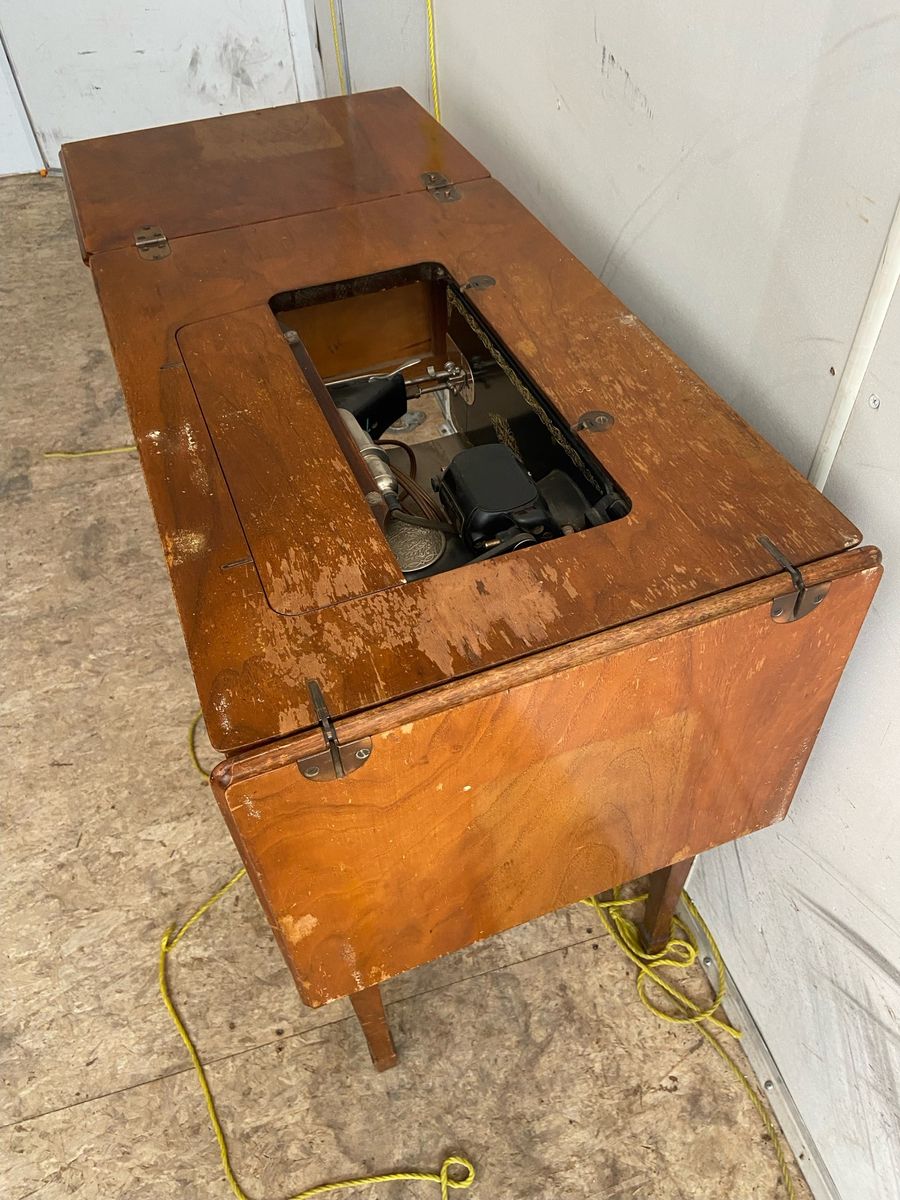 Main image 3