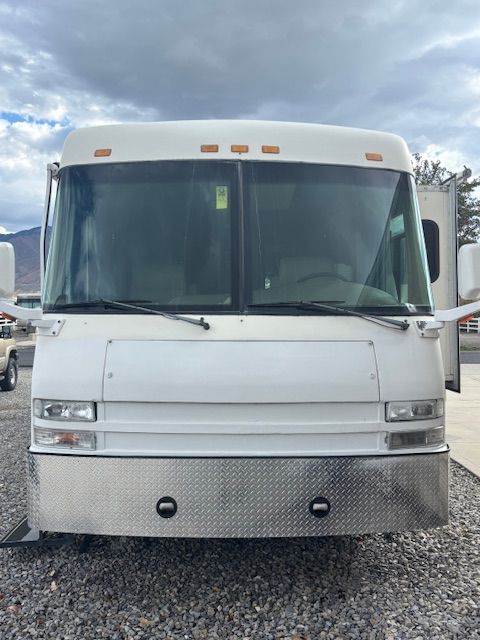 2000 Georgie Boy Class A Diesel Pusher