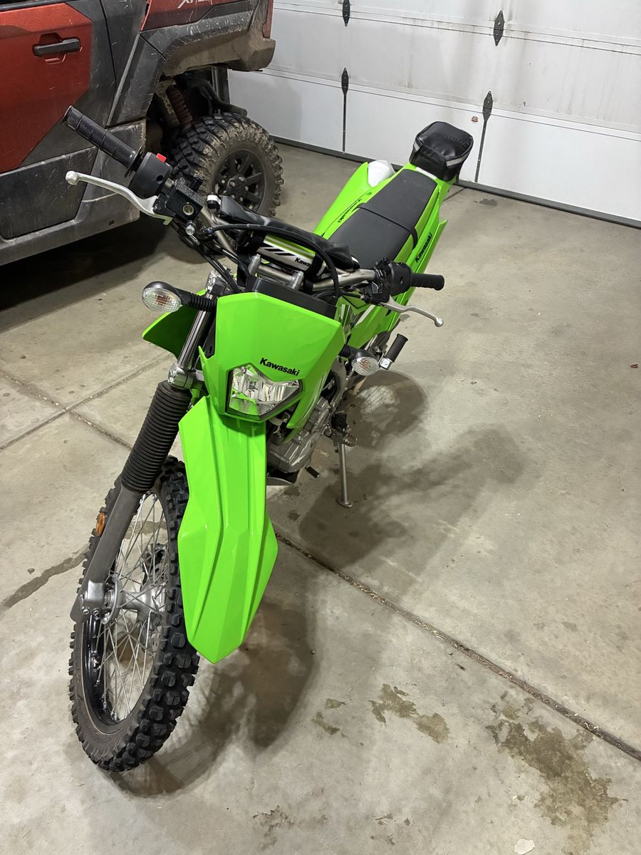 2025 KLX 230s with only 103 miles 