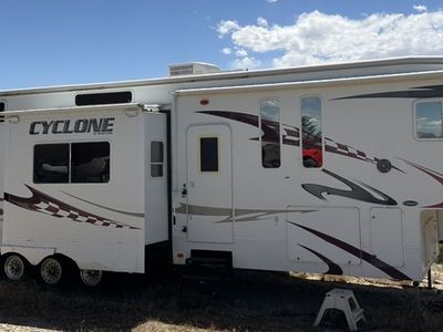 2009 Heartland Cycolne 3912 Toy Hauler