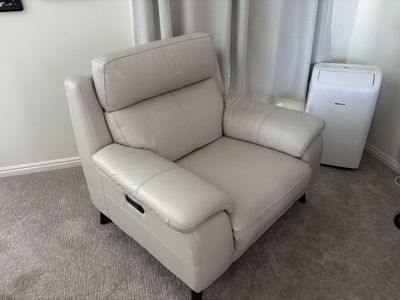 Matching pair of custom leather recliners