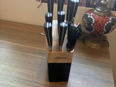 Kitchen Knife Set with Knife Block & Kitchen Shears – 8 Knives