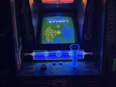 Original 1982 Bally Midway TRON Arcade Game – Fully Working