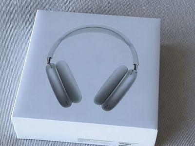 Apple AirPods Max Over-Ear Headphones - Silver (Brand New, Sealed)