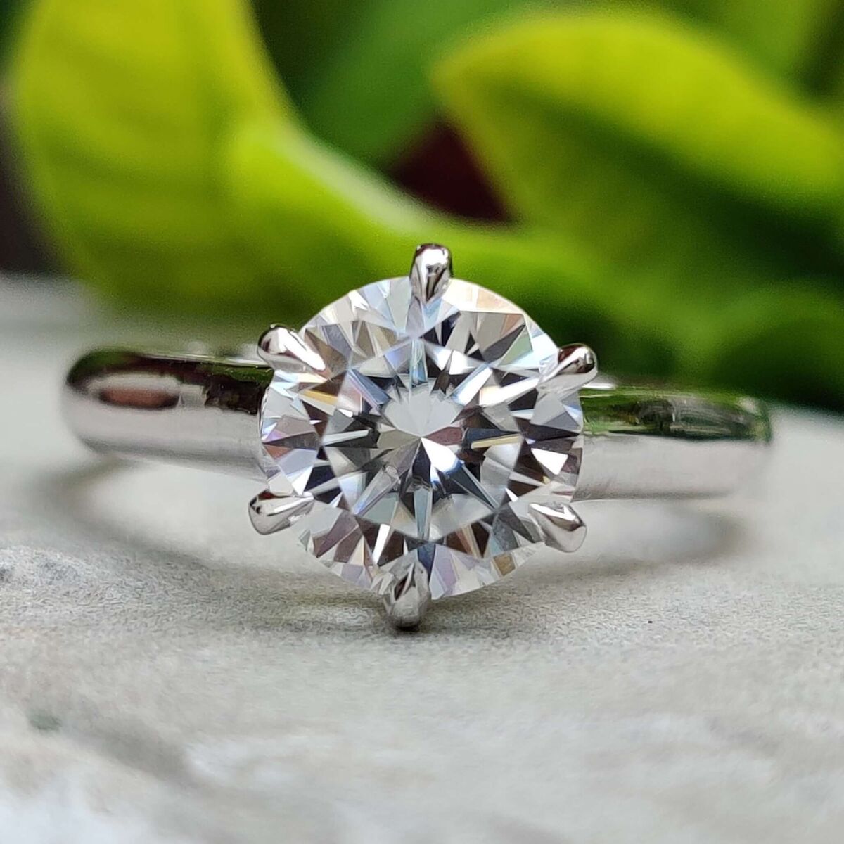 Lab-Grown Diamond Engagment Ring