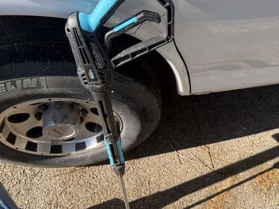 Sun Joe SPX-FC34-RM Quick-Connect Pressure Washer Spray Gun & Wand. Used twice. Cash only please