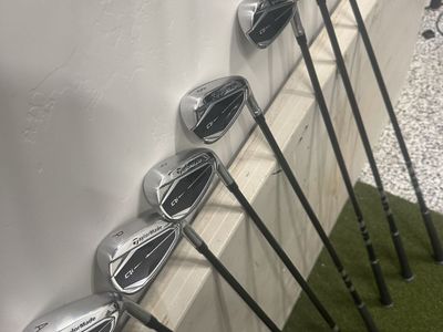 TaylorMade Qi irons