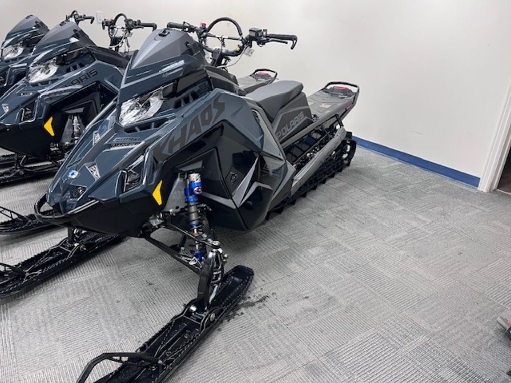 2026 Polaris® 850 RMK Khaos 146 Gloss Black / Blue Dusk