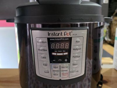 Instant Pot IP-LUX 6-Quart Electric Pressure Cooker - Black Stainless Steel