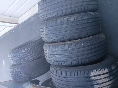 (4)Goodyear Assurance Maxlite 245/50R20