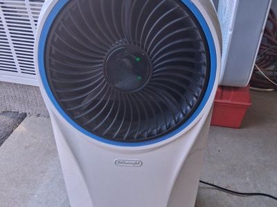 De'Longhi Evaporator Cooler EV250 Like New!