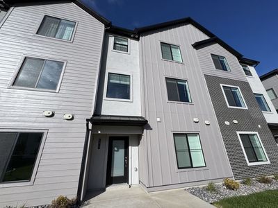 Room for Rent in a BRAND NEW Salem Townhome