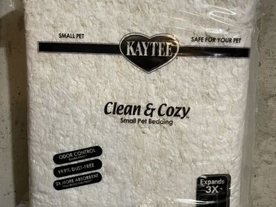 Kaytee Clean & Cozy Small Pet Bedding