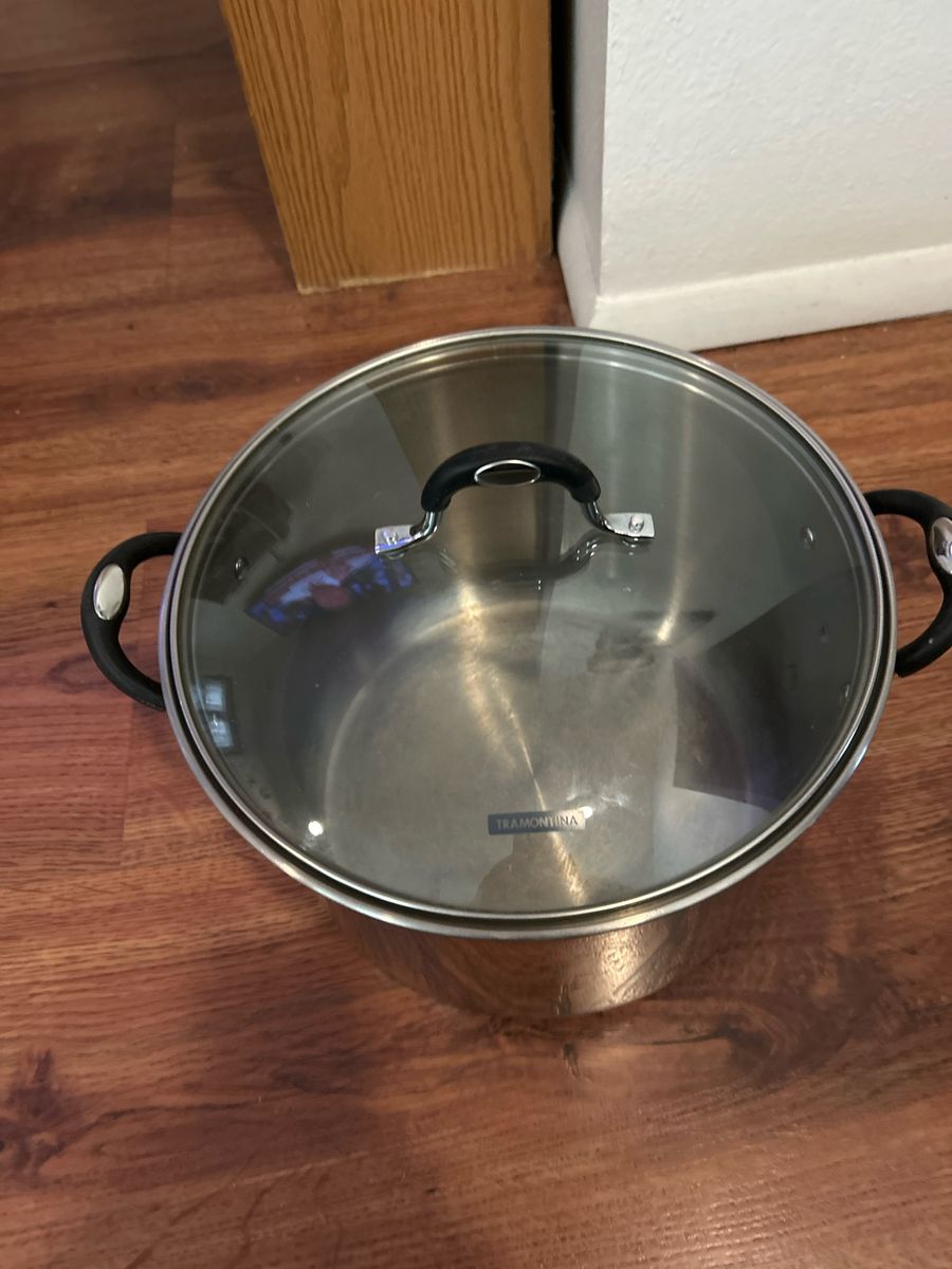 Tramontina Professional 16 Qt Stainless Steel Stock Pot with Lid - 4 Gallon