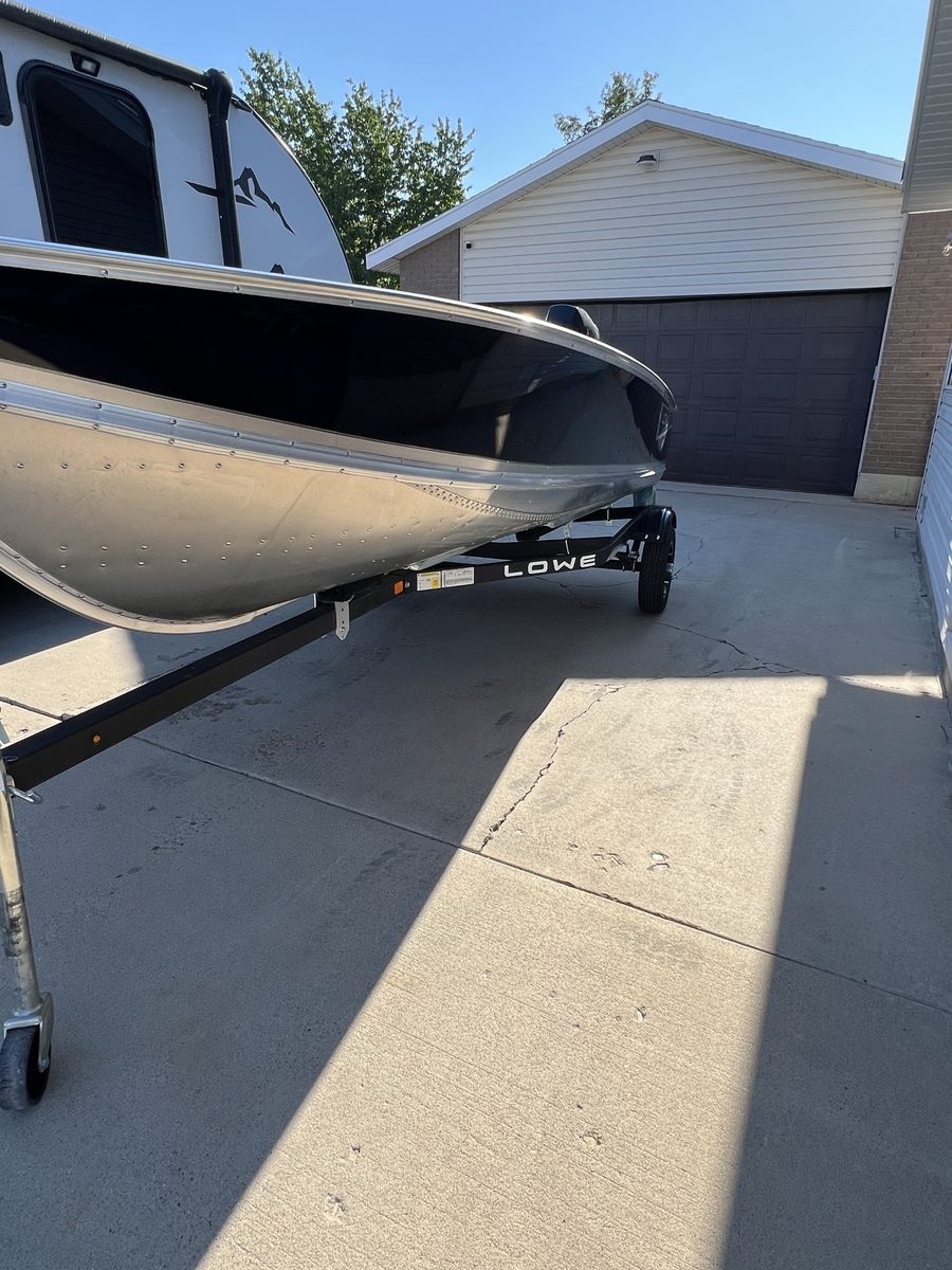 2025 Lowe WV1670 Aluminum Fishing Boat with Trailer & Mercury 25HP Motor 