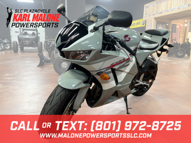 2026 Honda CBR600RR Deep Pearl Gray - UH01515-C