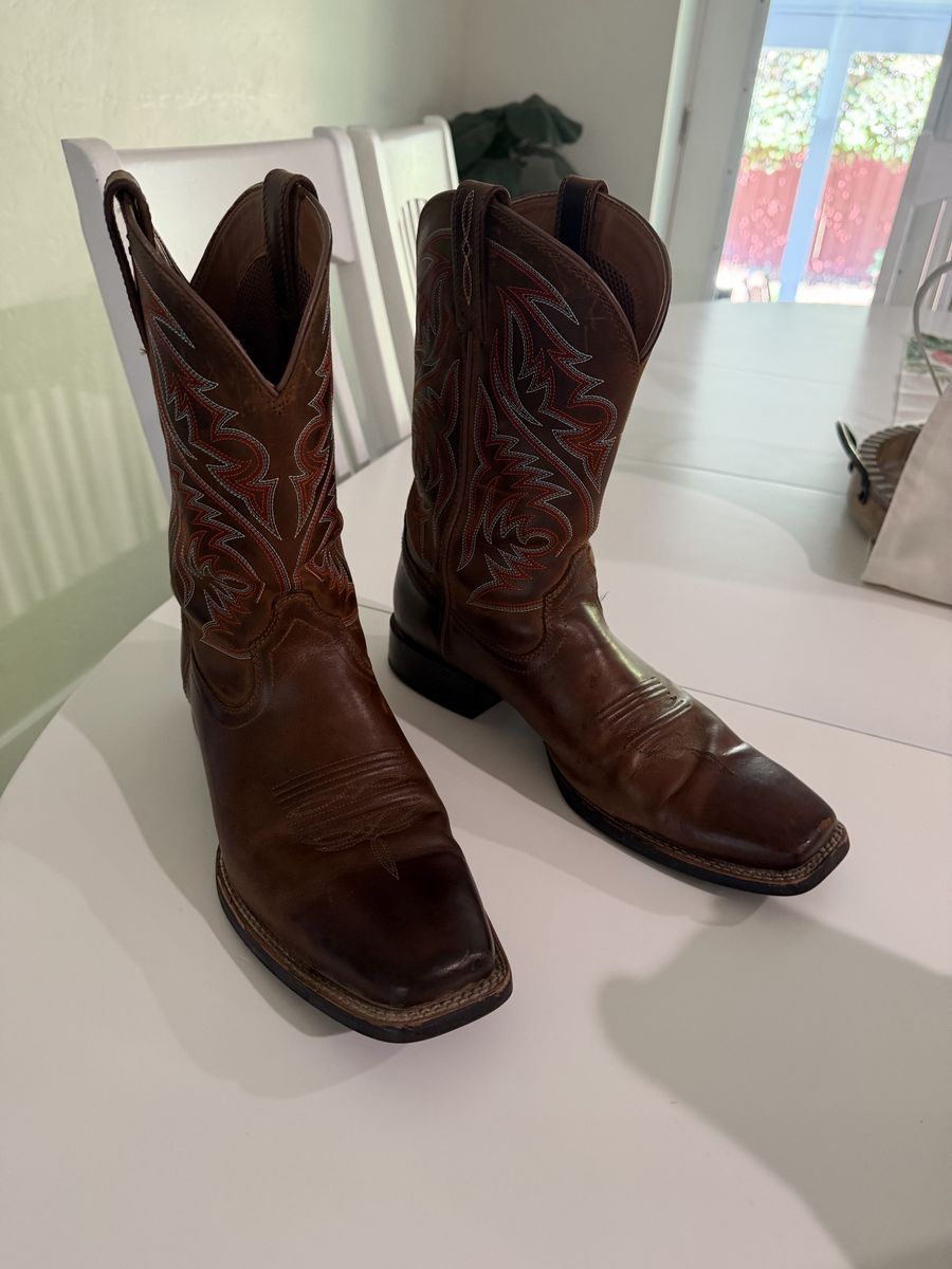 Ariat Brown Leather Western Cowboy Boots Square Toe Stitched Shaft