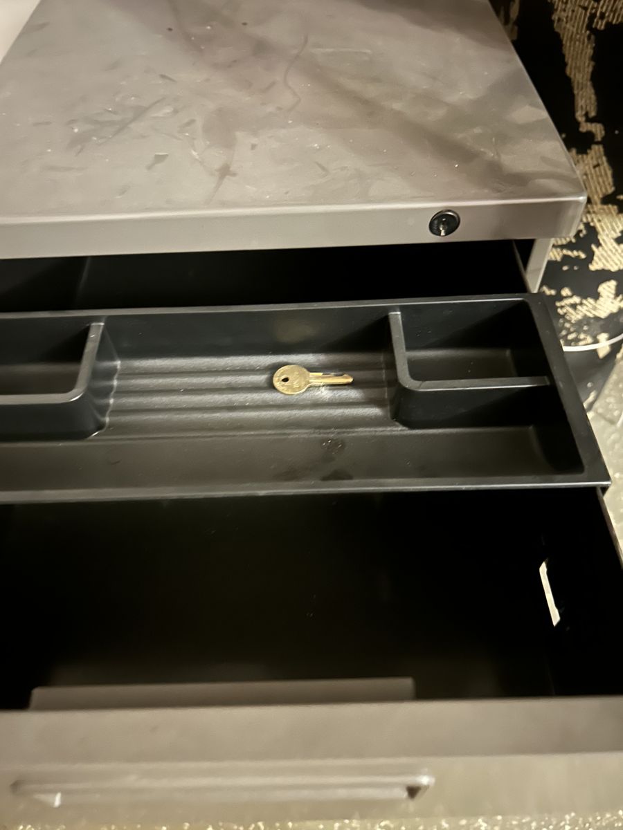 Main image 3