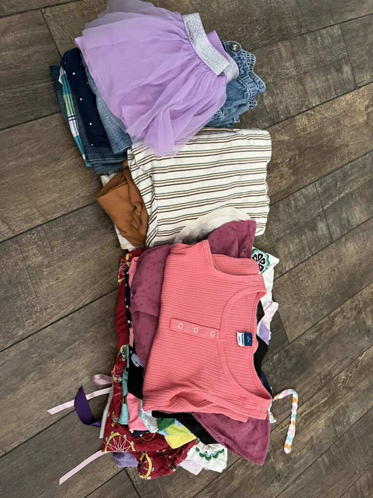 Girls 2T-5T Clothes Bundle