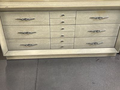 Rare Vintage 1950’s MCM United Furniture 9-Drawer Atomic Dresser -Blonde Mahogany