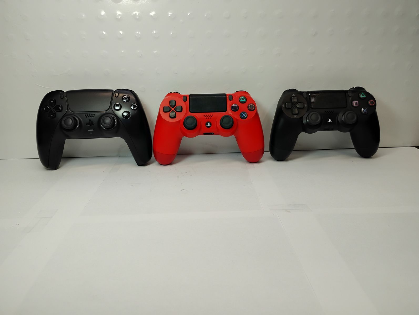 SONY PS4 Controllers (3 available)