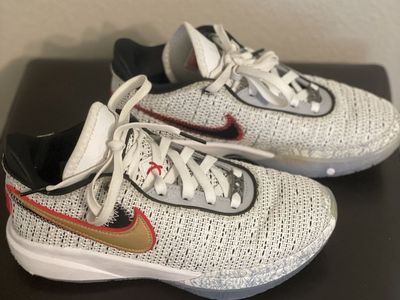 Lebron james 20 basketball shoes