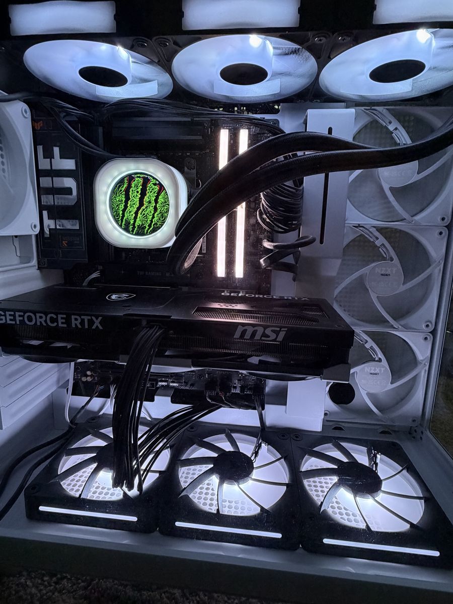 High End Gaming PC | RTX 5070ti | Ryzen7 7800X3D | Liquid Cooled | 64GB RAM | 360hz 1440p OLED full setup |