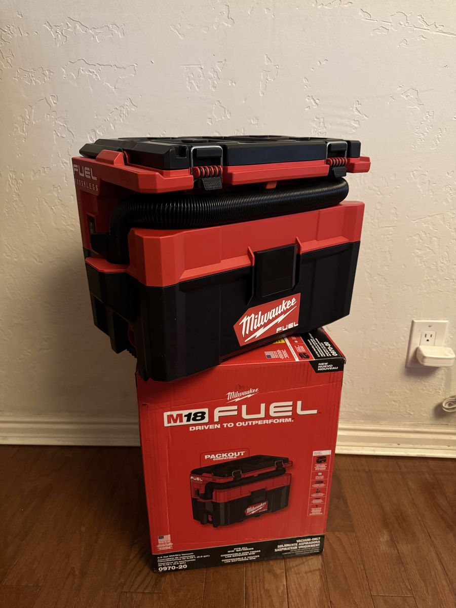 Milwaukee M18 Shop Vac 2.5 Gal 0970-20