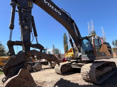 2023 Volvo EC350EL crawler excavator, 3,548 hours, 35 ton