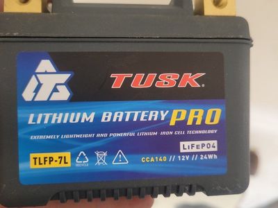 Tusk Lithium Pro Battery TLFP-7L And Charger