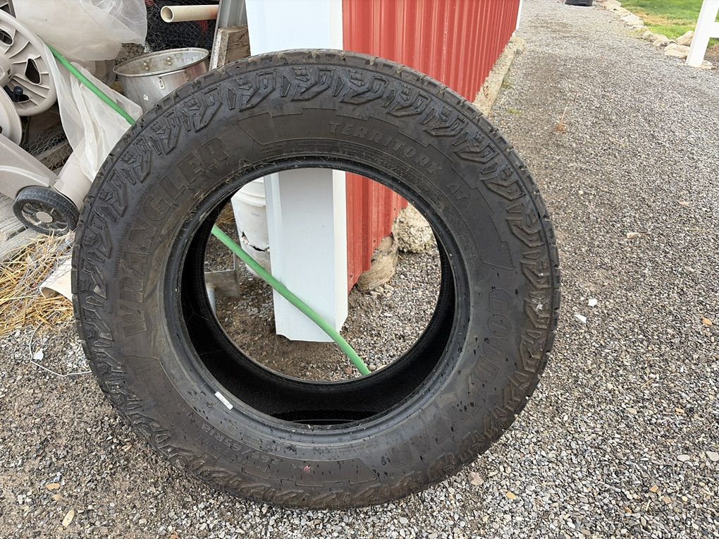 Wrangler Territory AT 265/65R18