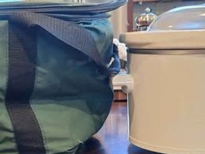 White Rival Duet double Crockpot w/Insulated Case