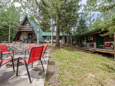 Island Park Yellowstone Cabin – 3.5–4 Hrs from SLC, Sleeps 14, Bunkhouse