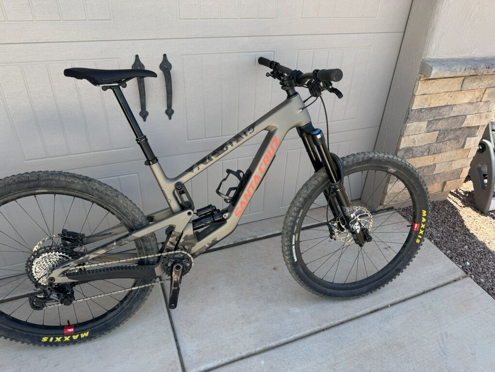 Santa Cruz Megatower Carbon Custom Build